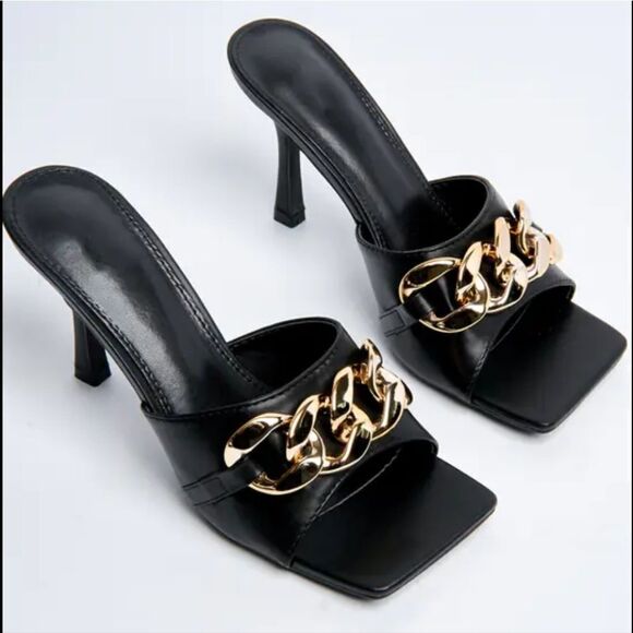 BRAND NEW SHOELAND SQUARE TOE SLIP-ON FOOT OPEN TOE GOLD CHAIN LINKING S… - Picture 2 of 15